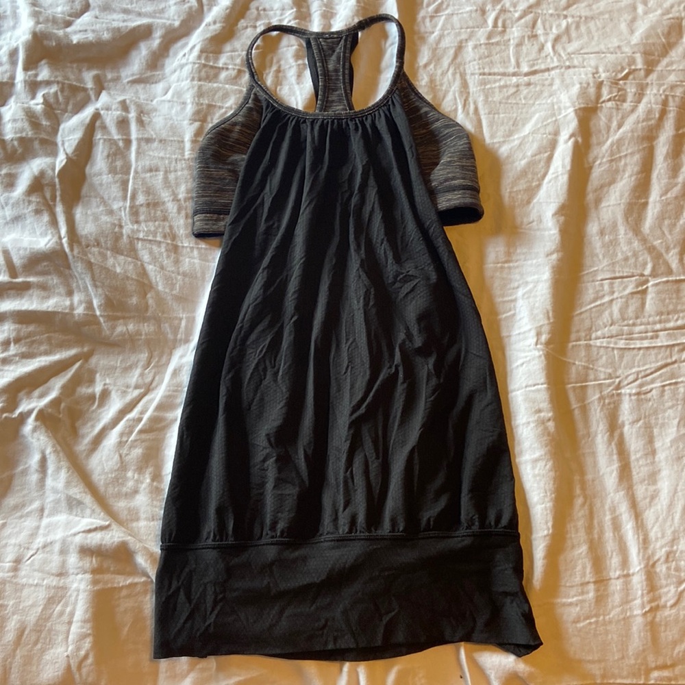 Lululemon tank built in bra size 2